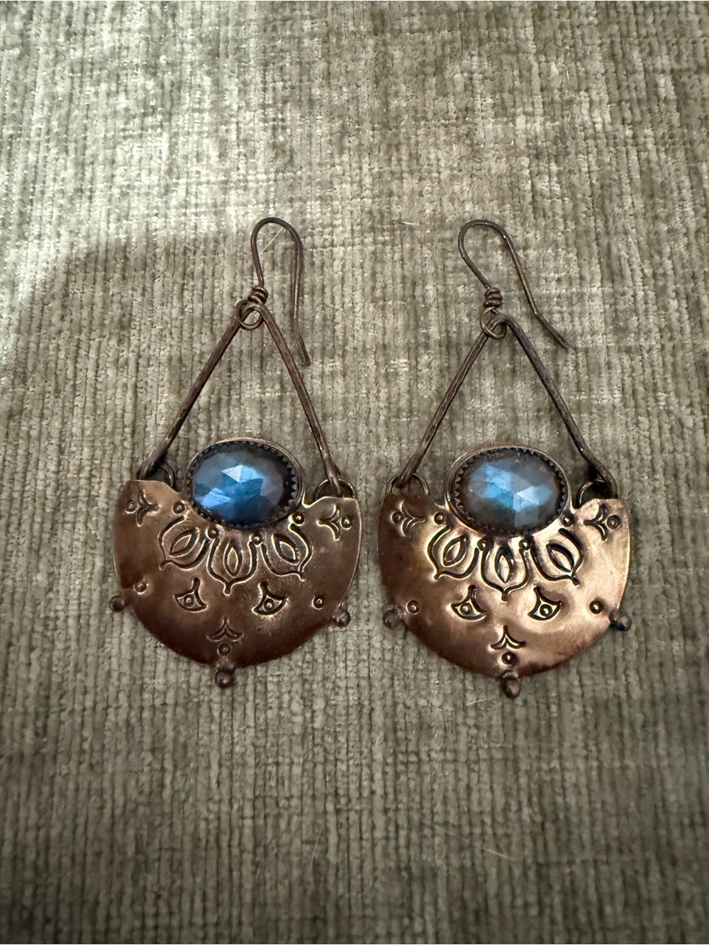 Silver labradorite earrings (swipe through images first) - Picture 2 of 2